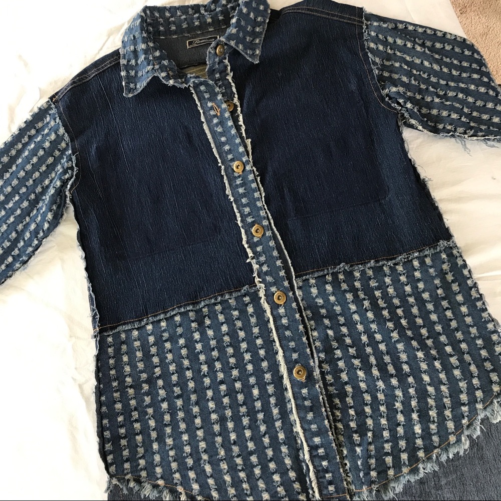Firmiana Denim Tunic SM Laser Cut Short Sleeve EUC